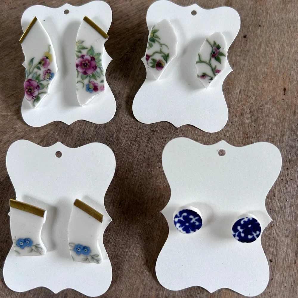 Handmade Broken China Earrings Small Circle Chinoiserie Vintage Style 1